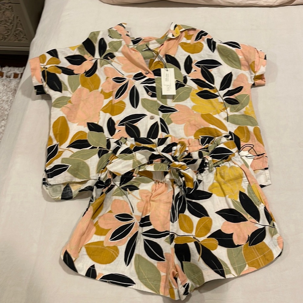 NWT RACHEL ZOE 100% floral linen short set